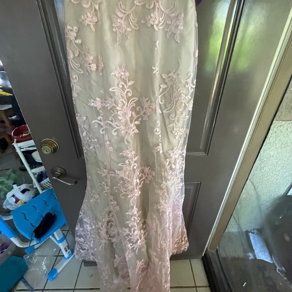 Elvina Embroidered Floral Mermaid Dress - Picture 5 of 10